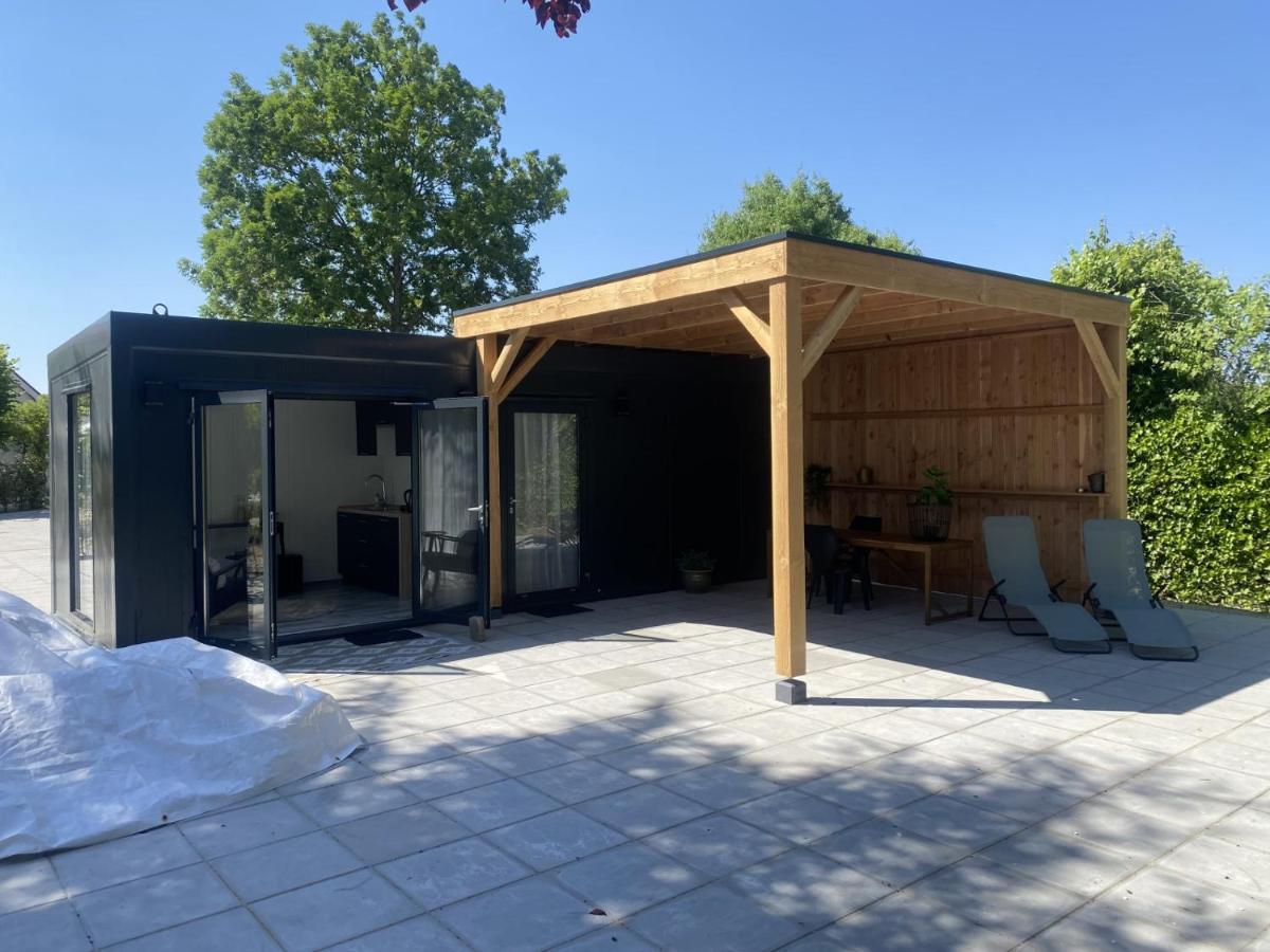 Tiny House Qirih Guest House Zierikzee Exterior photo